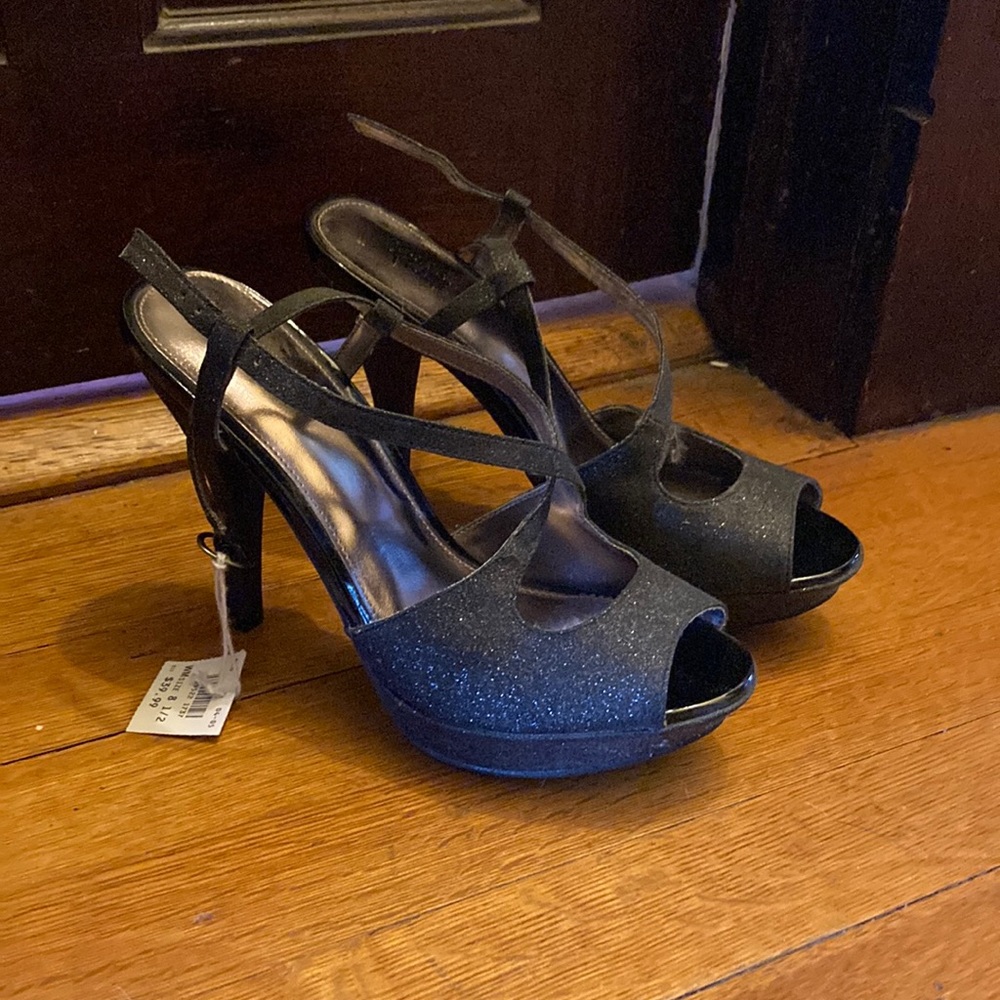 Fioni Heels, Size 8.5, Black